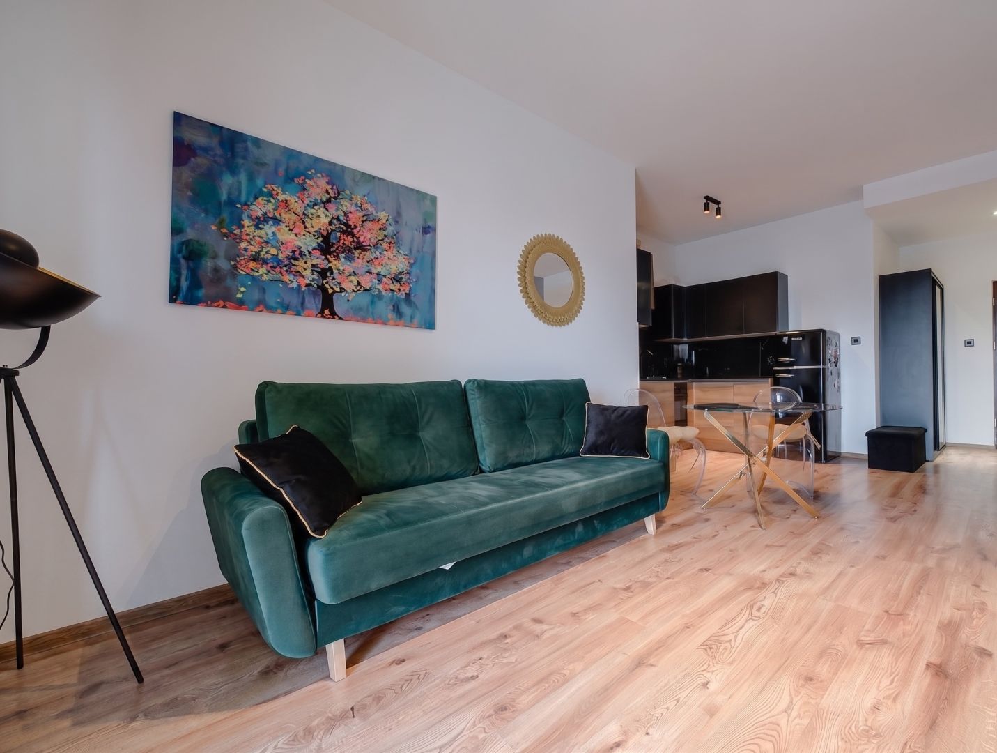 SPACIOUS STUDIO APARTMENT IN AN APARTMENT BUILDING - Apartment - Sale - Radom, Zamłynie